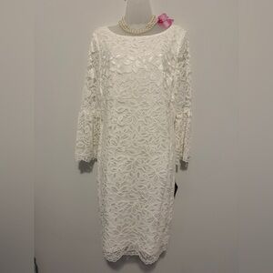 NWT Gorgeous ivory lace bell sleeve dress size 12 👗🌺 can be a wedding dress 💫